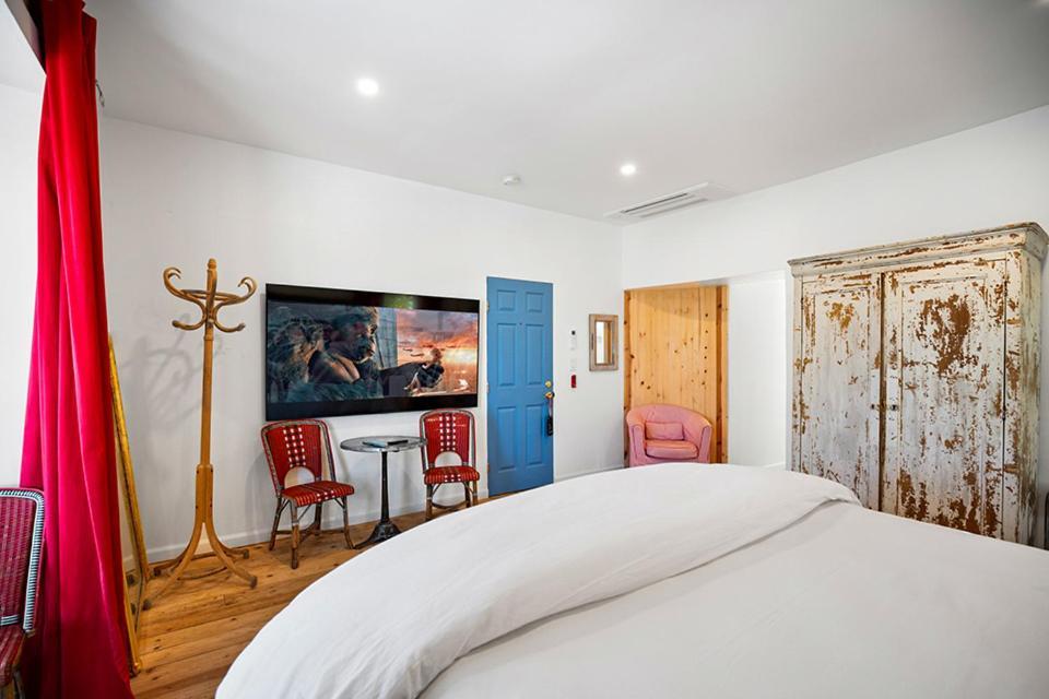 Metro Hotel 페탈루마 외부 사진