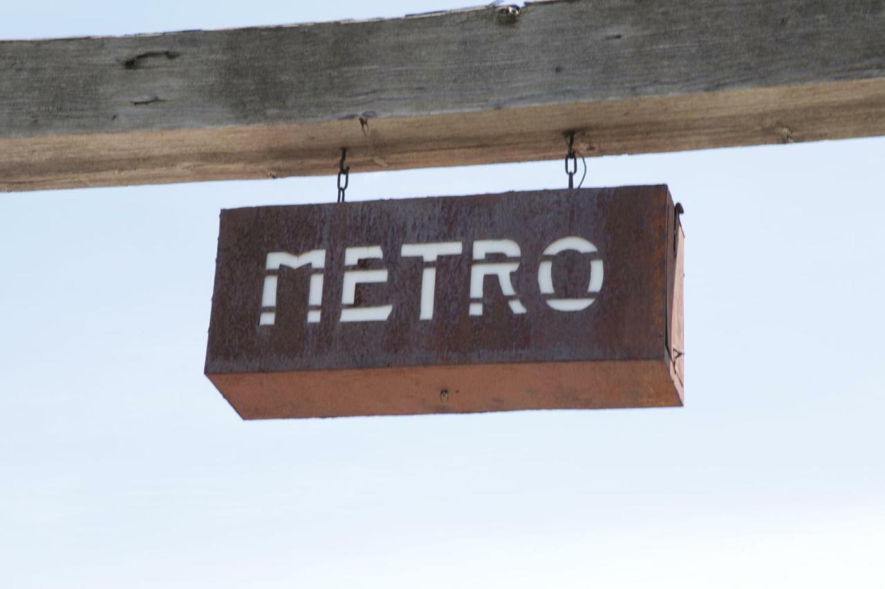 Metro Hotel 페탈루마 외부 사진